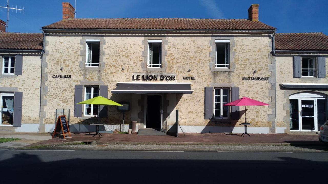 Le Lion D'Or Hotel Avrille  Bagian luar foto